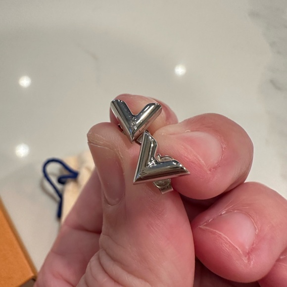 Louis Vuitton Essential V Stud Earrings - Picture 2 of 4